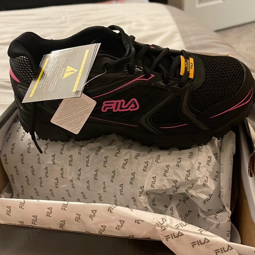 Steele toe memory foam work shoe